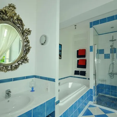 Sleeps 10 Pool Wifi Villa Ribérac
