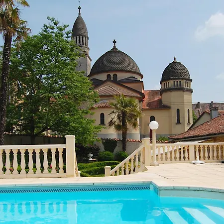Sleeps 10 Pool Wifi Ribérac